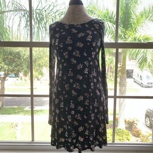 Black Floral Long-Sleeve dress